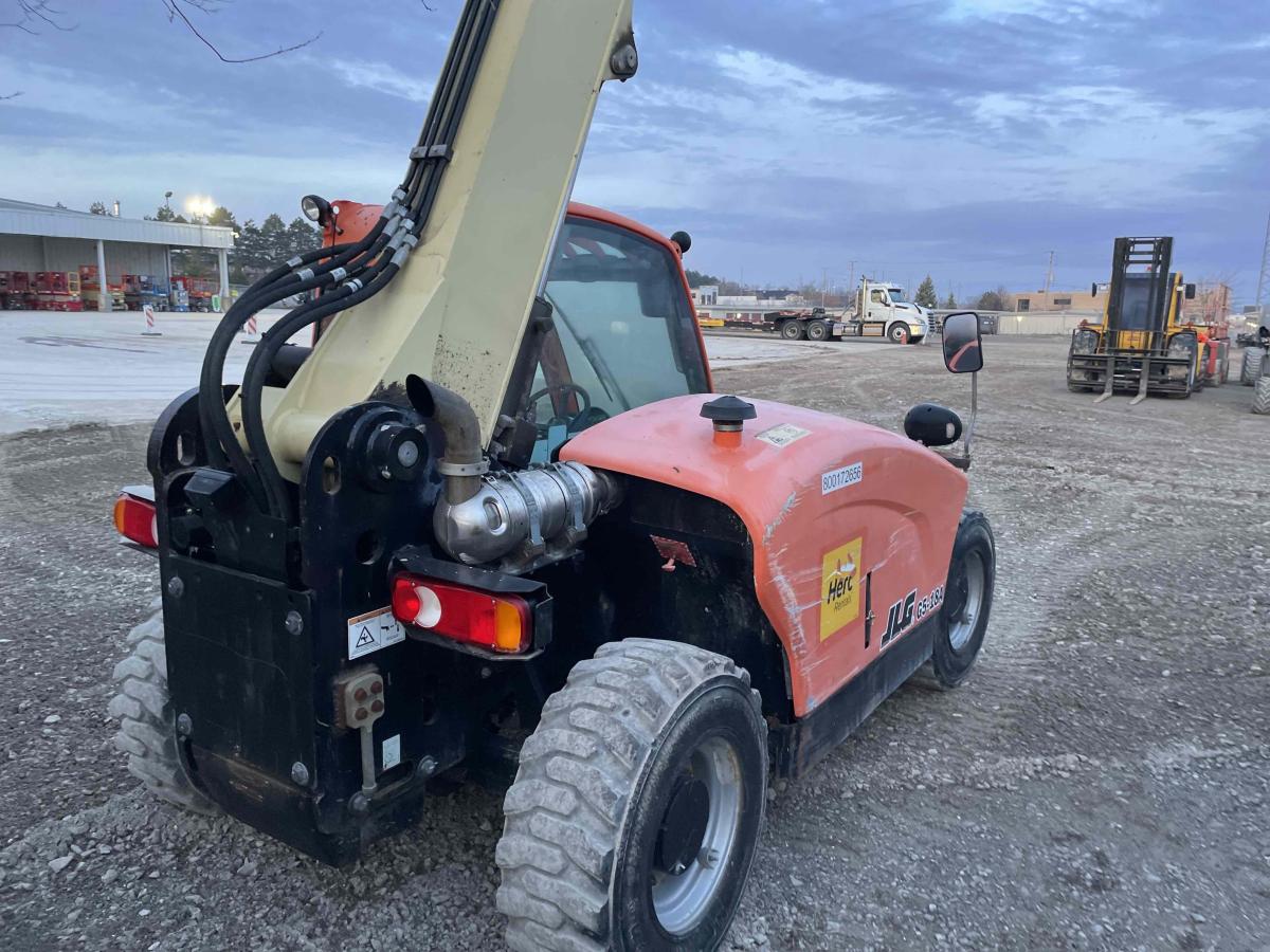 2017 JLG G5-18A