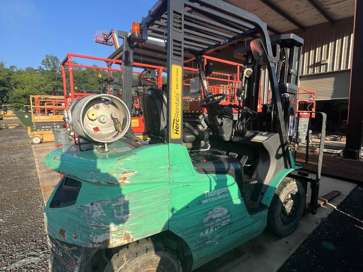 2021 Mitsubishi FG25N