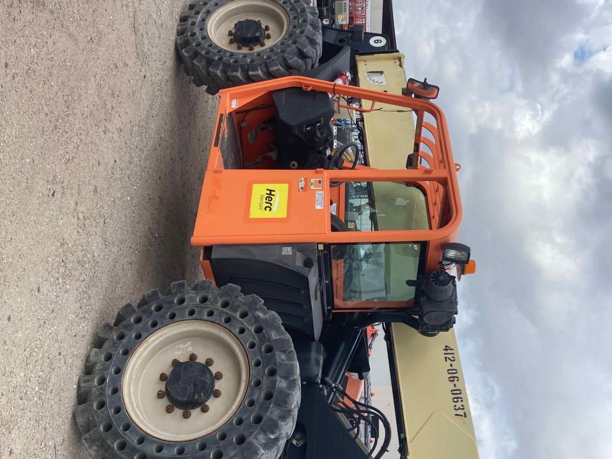 2013 JLG G6-42A