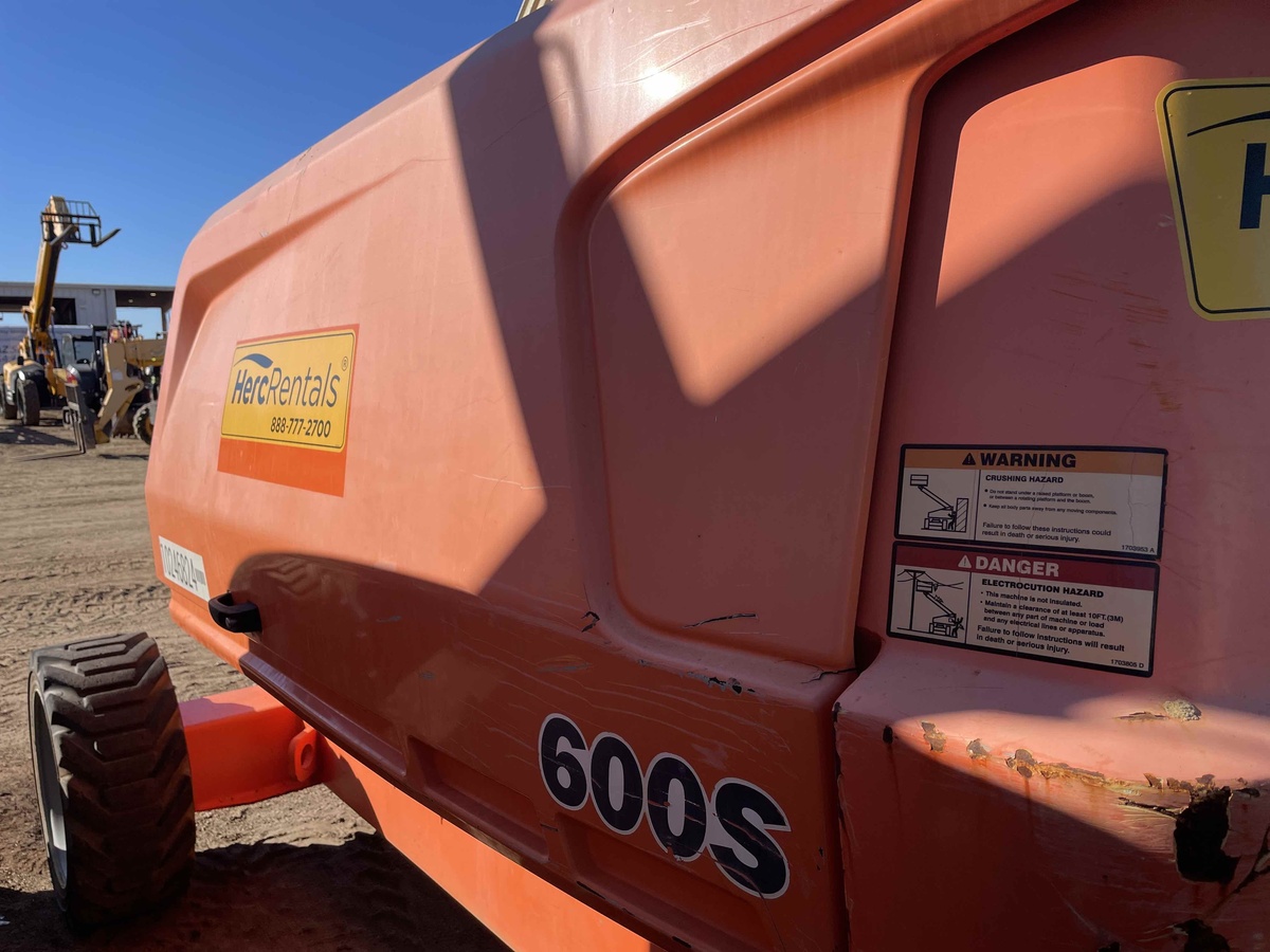 2018 JLG 600S-4