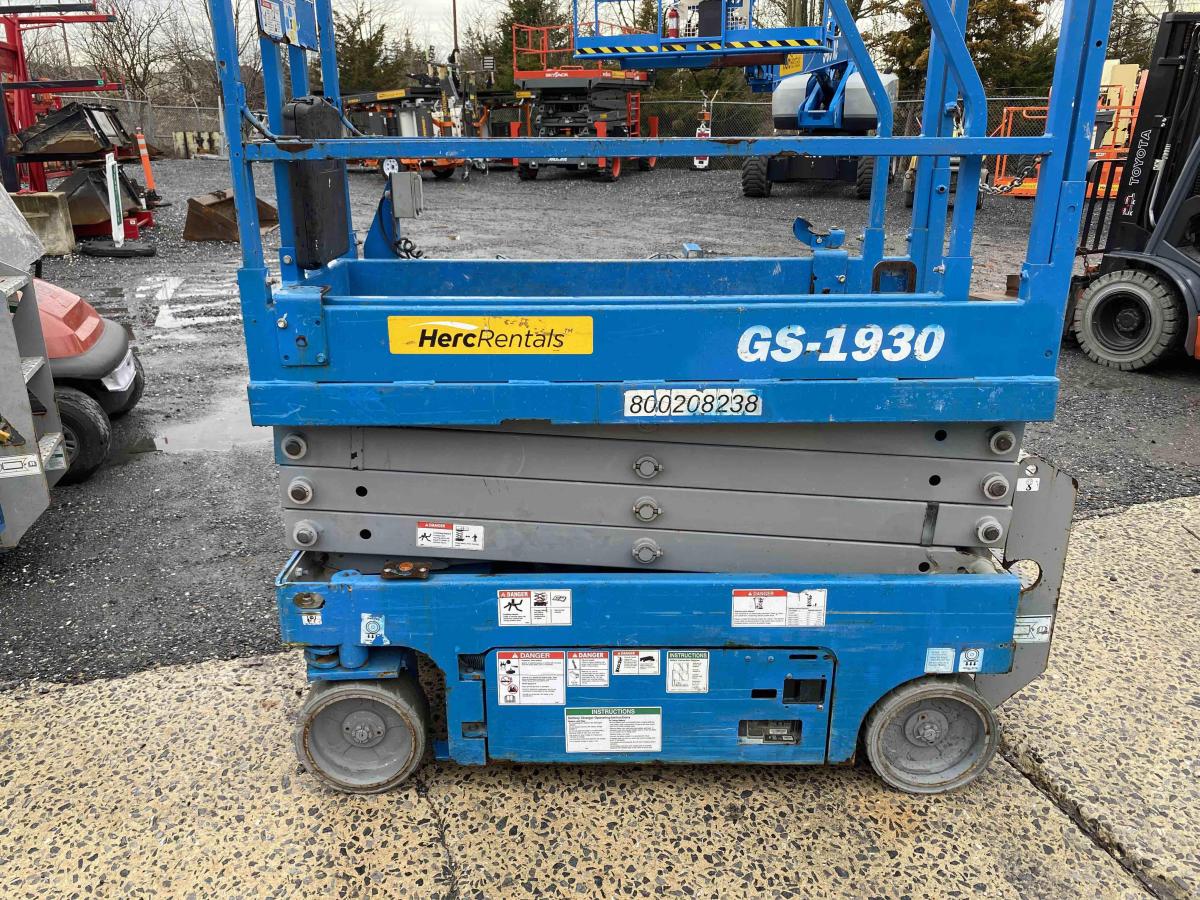 2018 Genie GS-1930