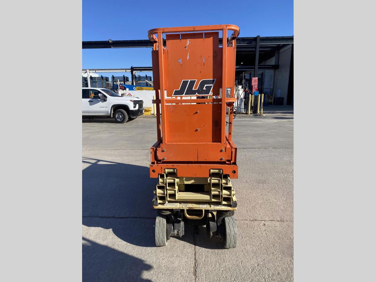 2017 JLG 1930ES