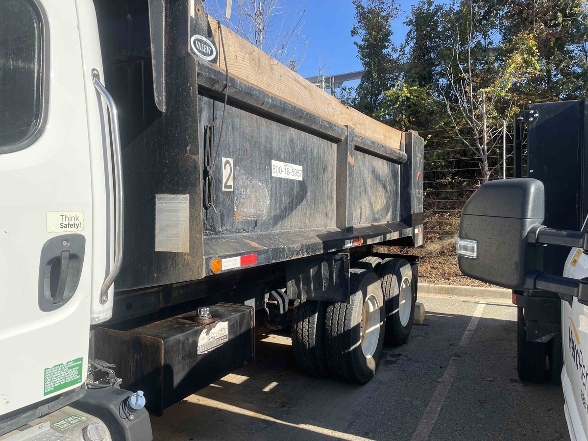 2018 Freightliner M2106-7