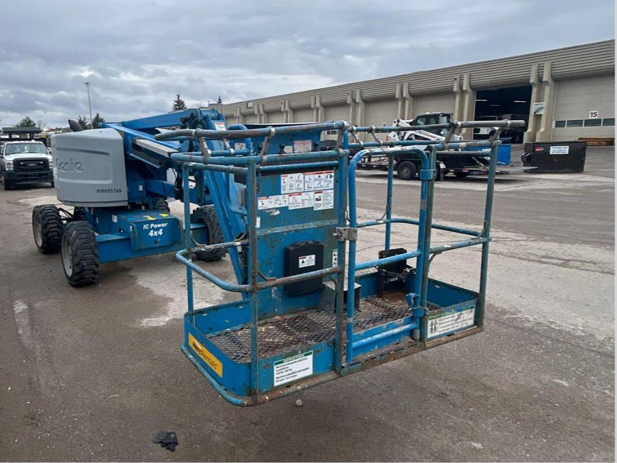 2013 Genie Z-45/25J RT