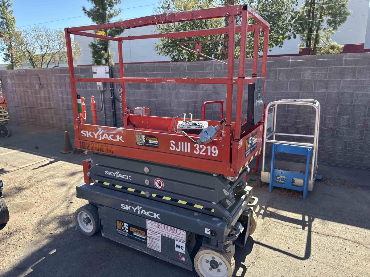 2017 Skyjack SJ3219