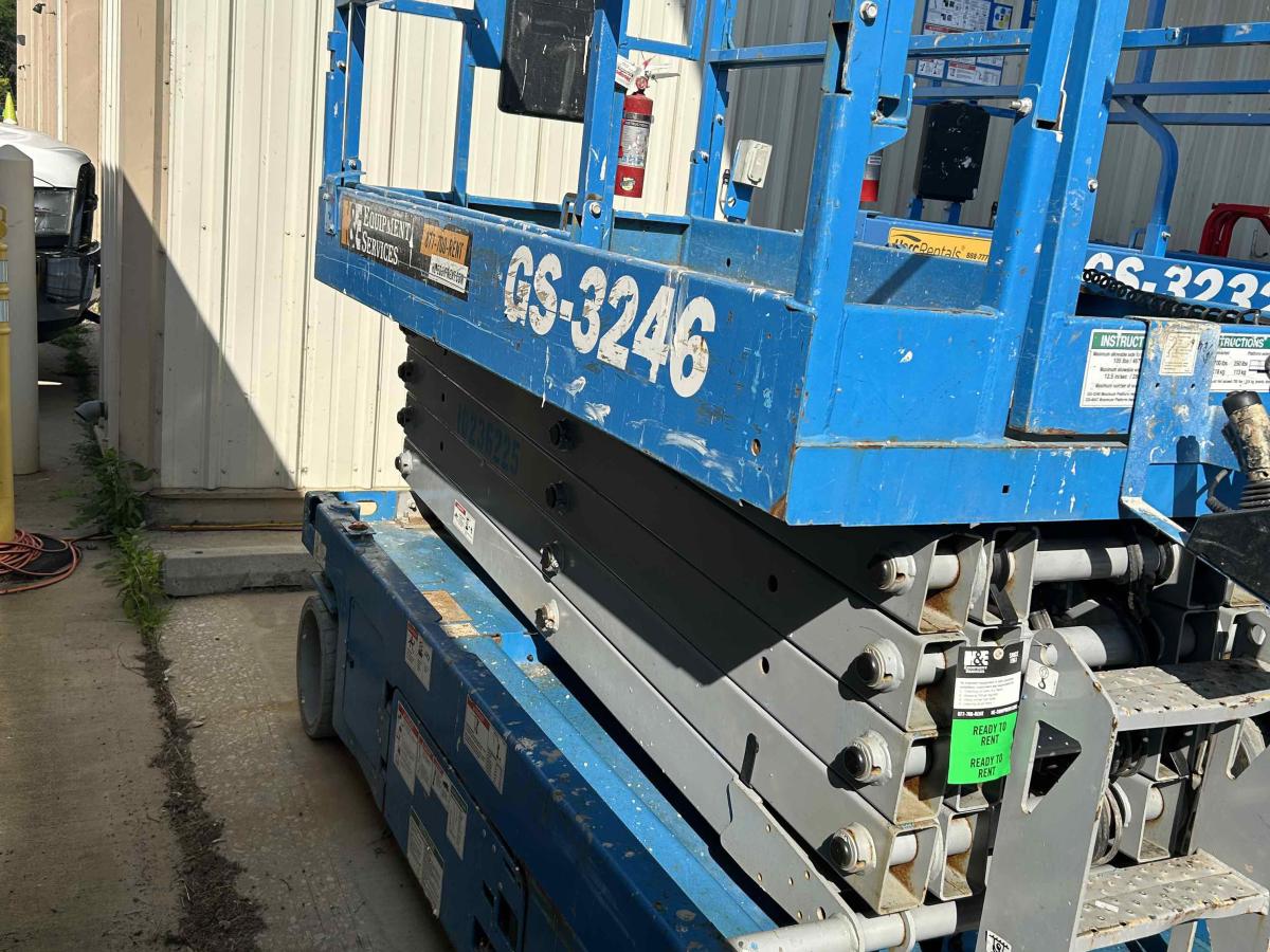 2018 Genie GS-3246-3