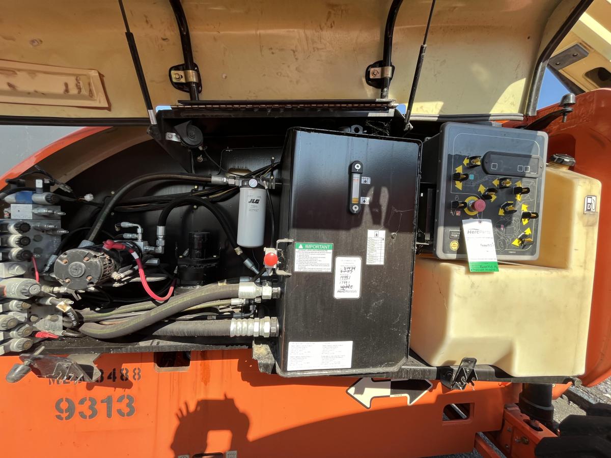 2008 JLG 800AJ