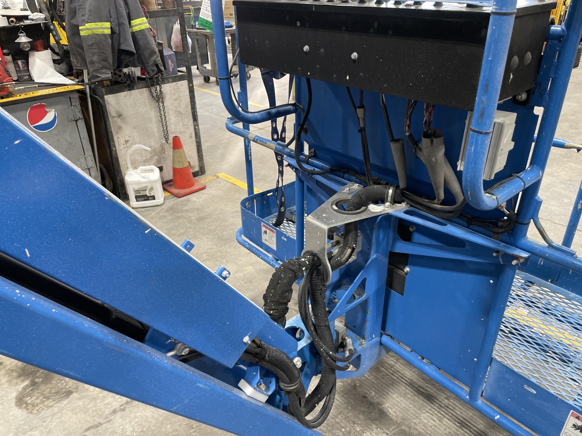 2017 Genie Z-45/25-9