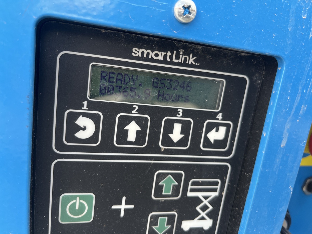 2017 Genie GS-3246-5