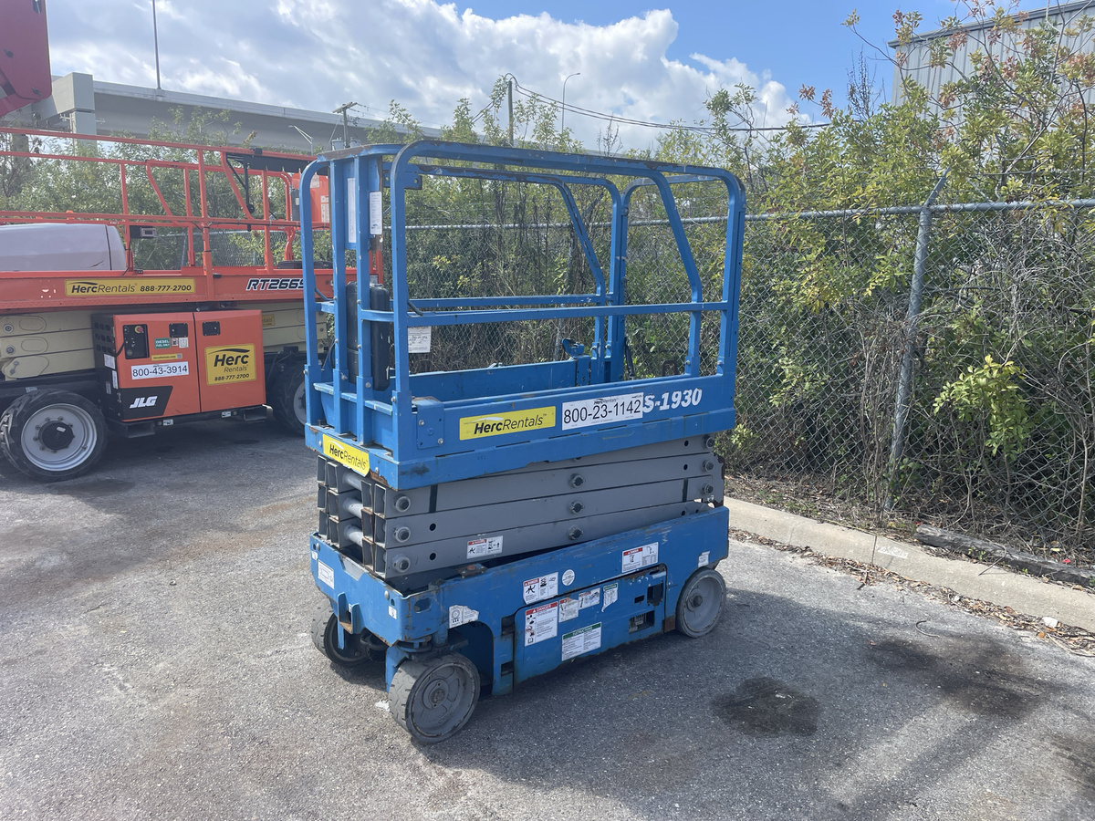 2018 Genie GS-1930