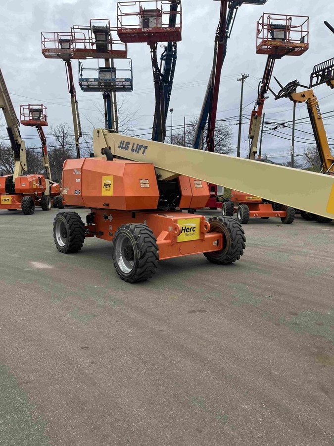 2018 JLG 800S