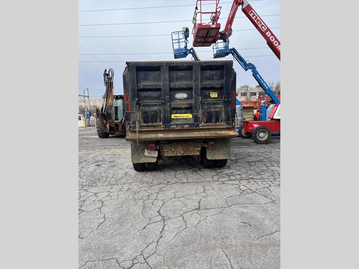 2016 Freightliner M2106-3