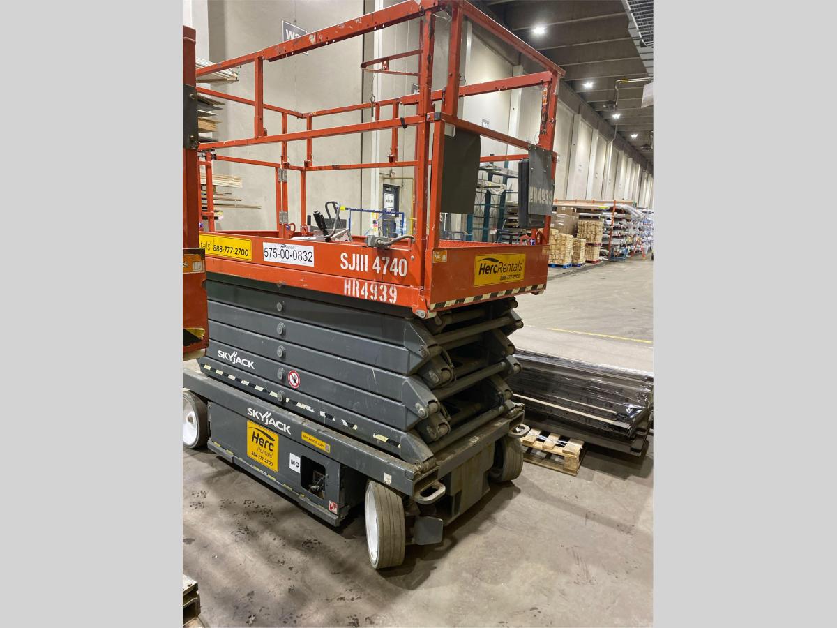 2018 Skyjack SJ4740-2
