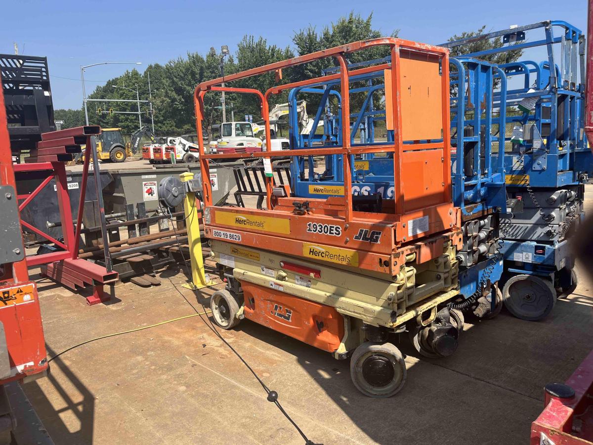 2018 JLG 1930ES