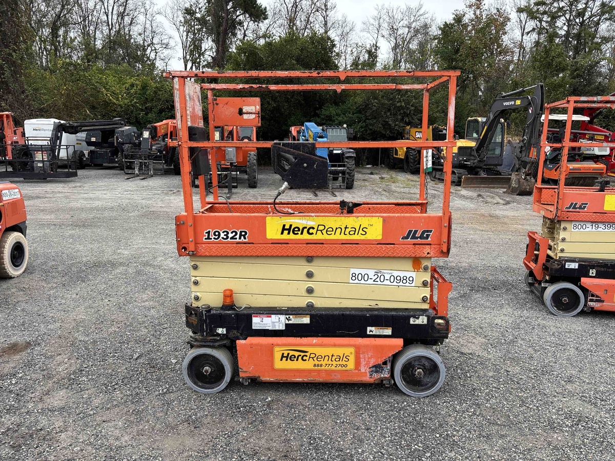 2018 JLG 1932R-3