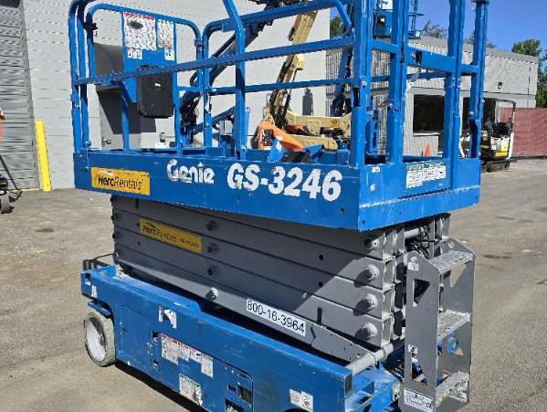 2017 Genie GS-3246