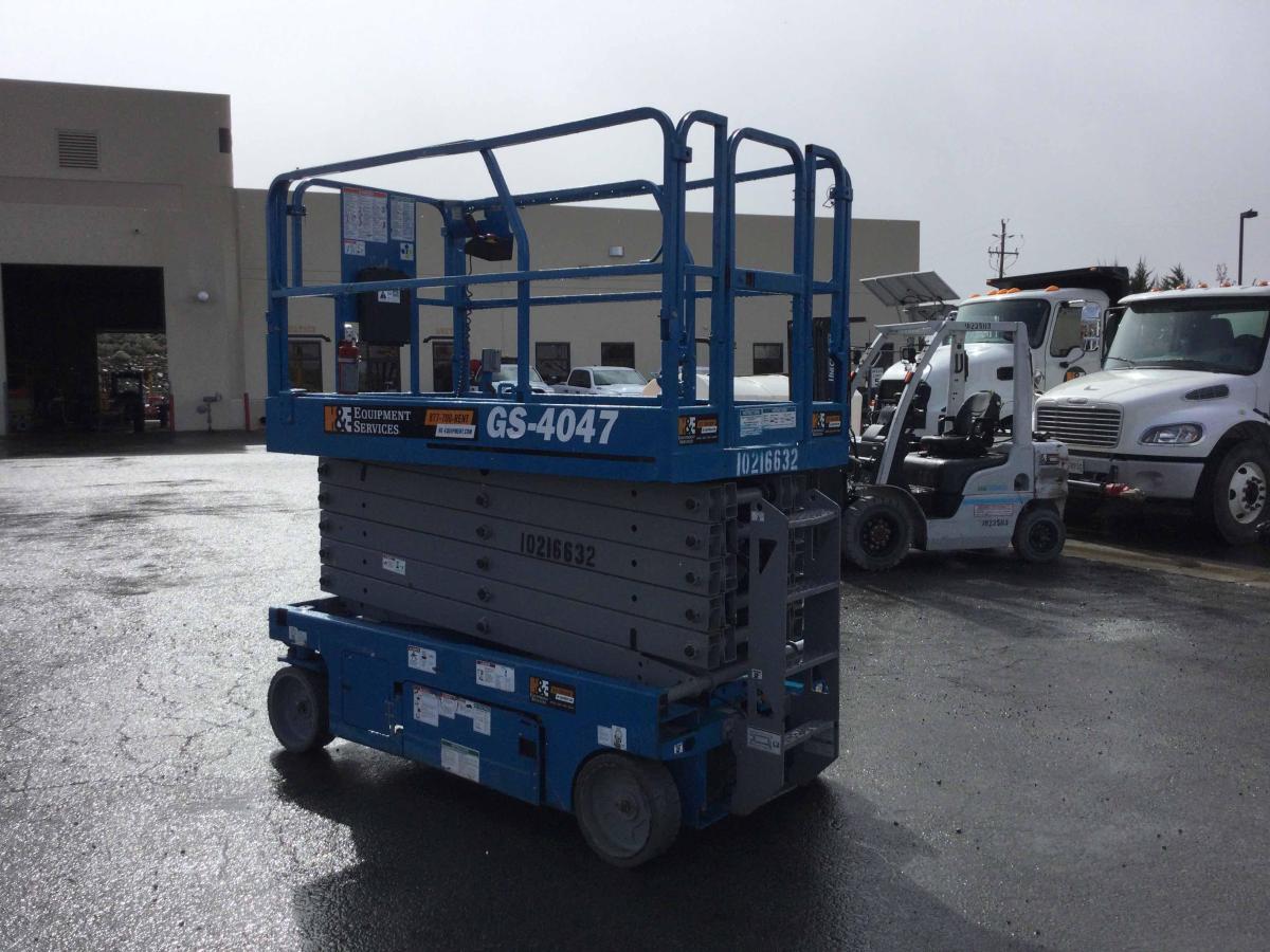 2017 Genie GS-4047