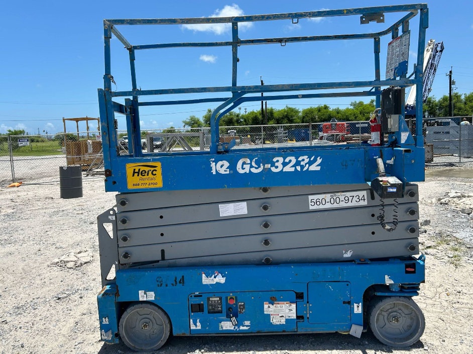 2018 Genie GS-3232