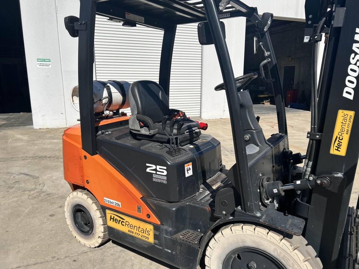 2021 Doosan G25N-7-7