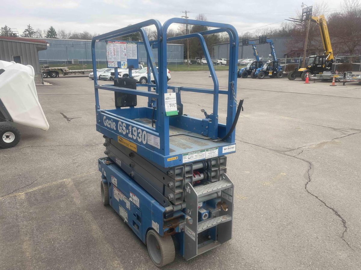 2018 Genie GS-1930