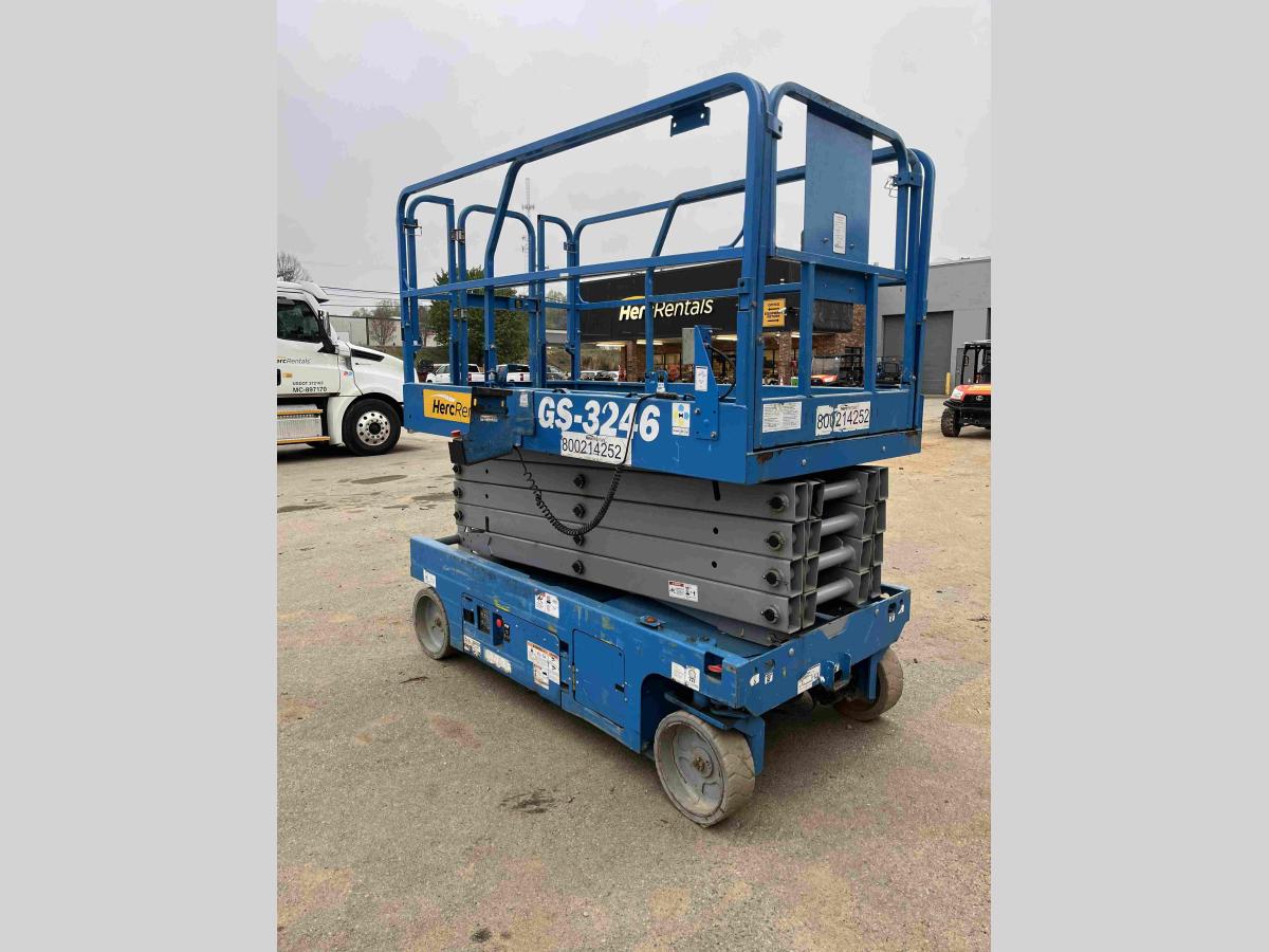 2018 Genie GS-3246