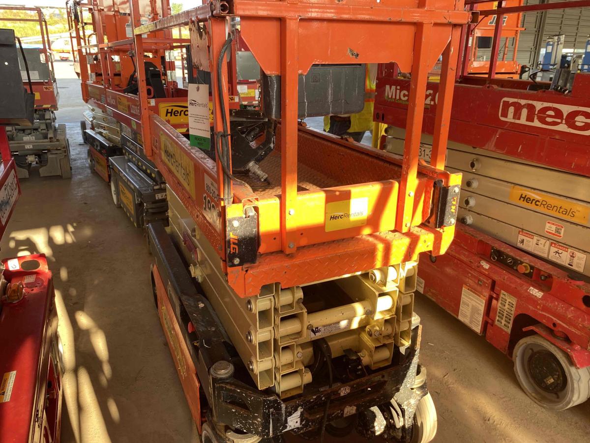 2018 JLG 1932R