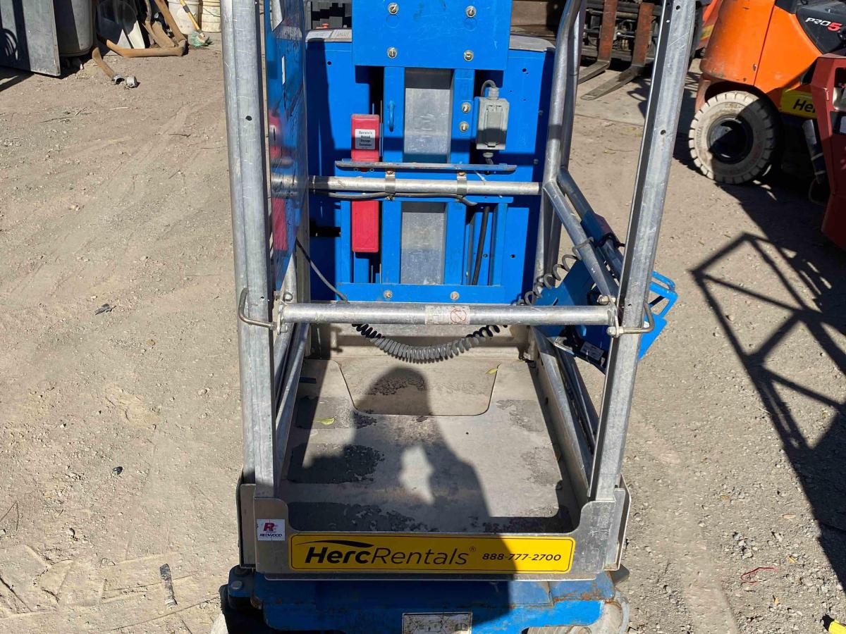 2018 Genie GR-12