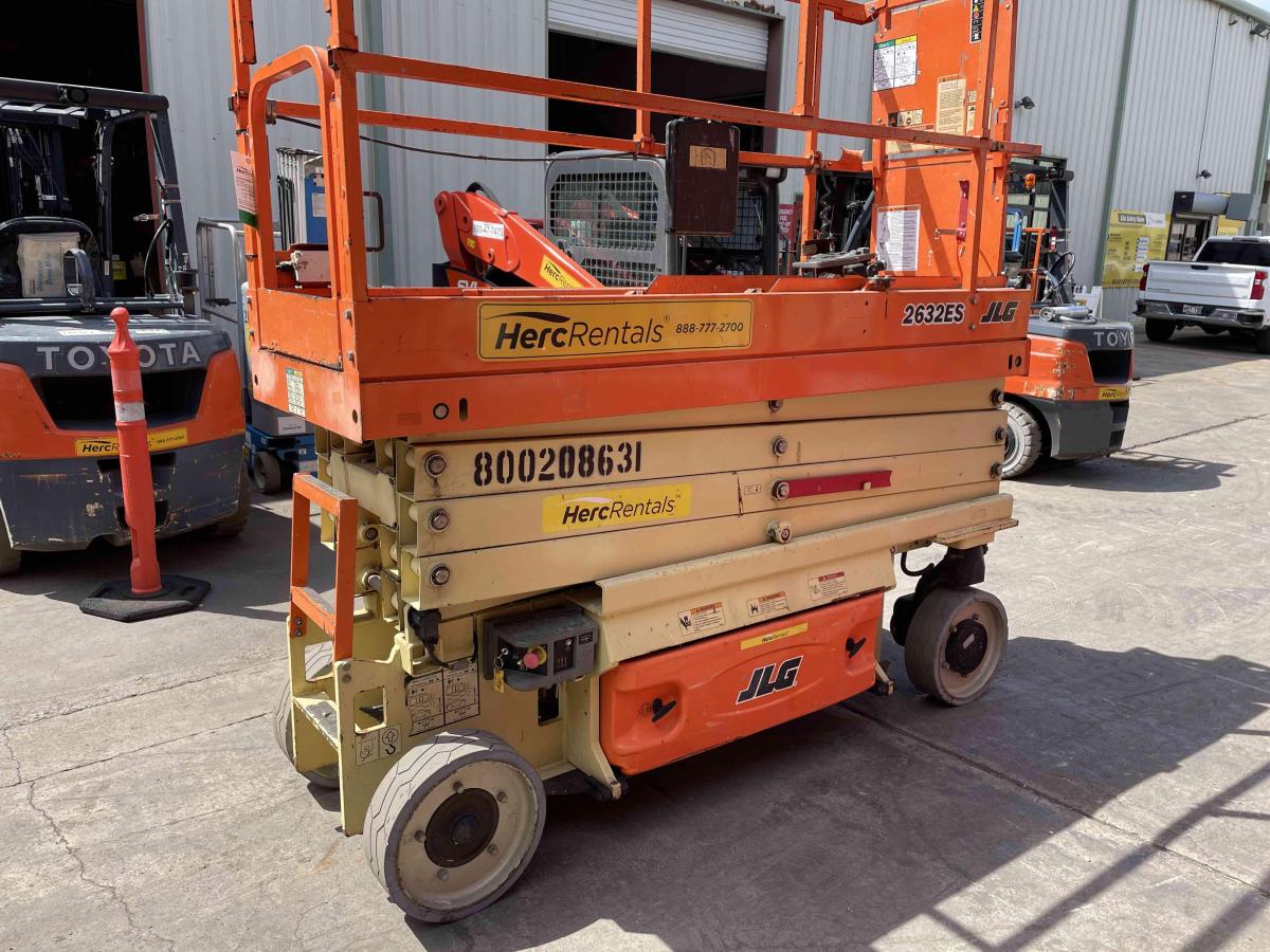 2018 JLG 2632ES