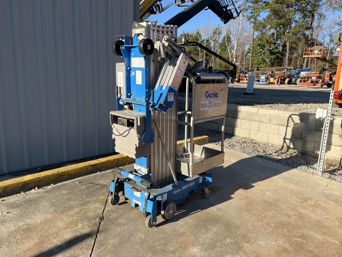 2018 Genie AWP-30S