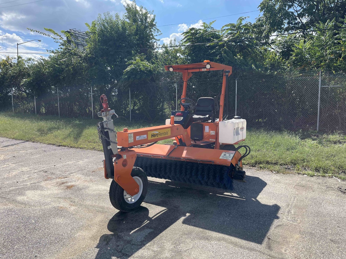 2022 LayMor SM300-1
