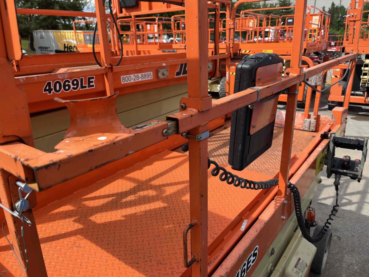 2018 JLG 2646ES
