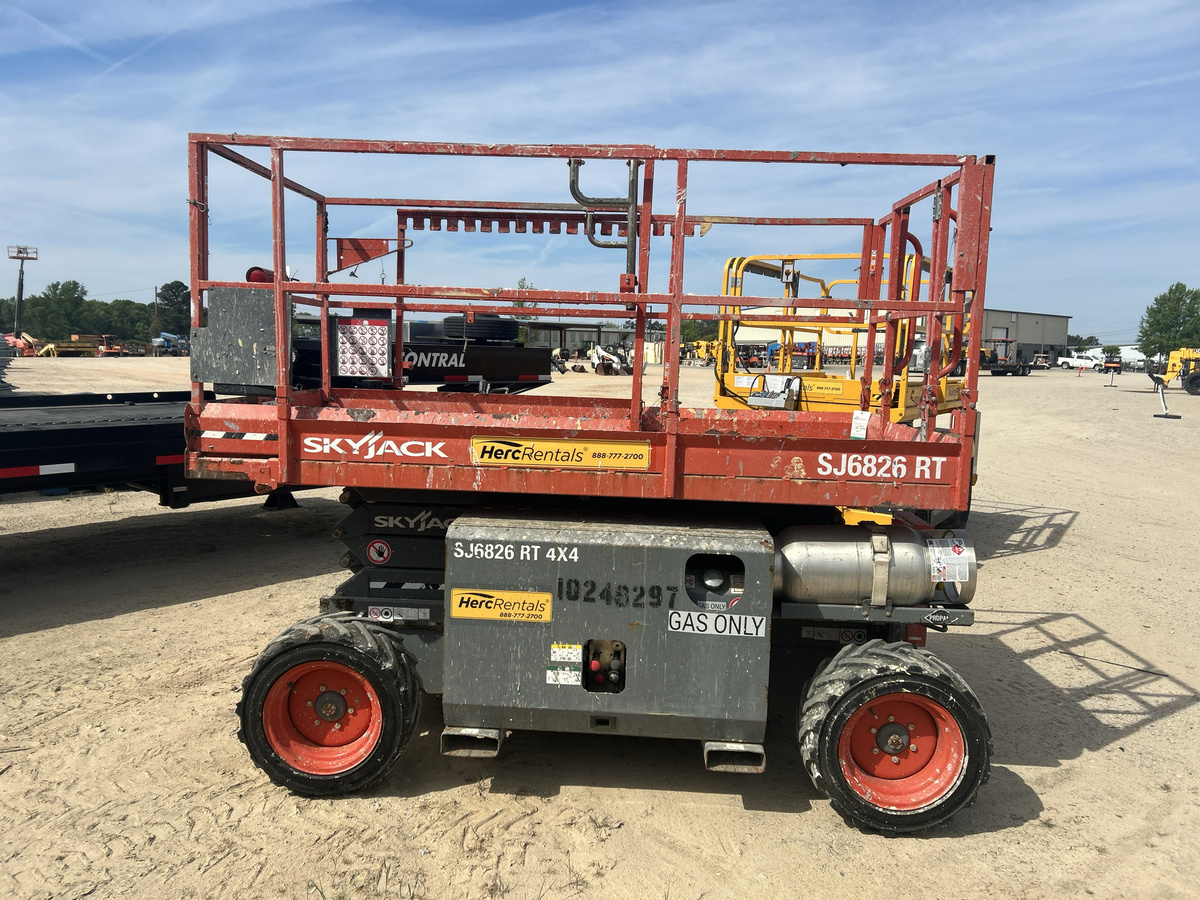2018 Skyjack SJ-6826RT-5