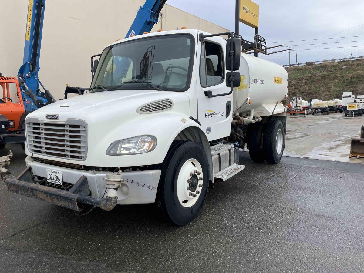 2018 Freightliner M2106