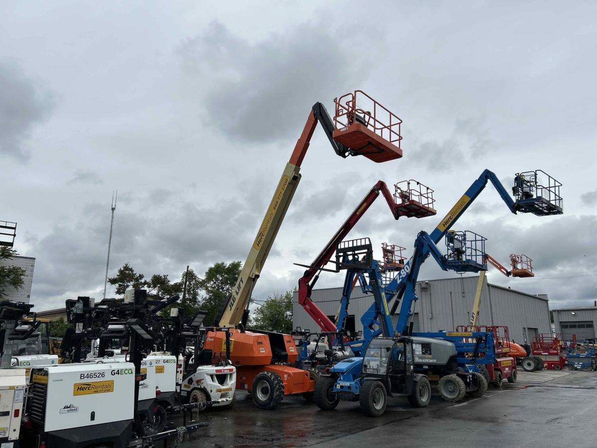 2012 JLG 660SJ-9