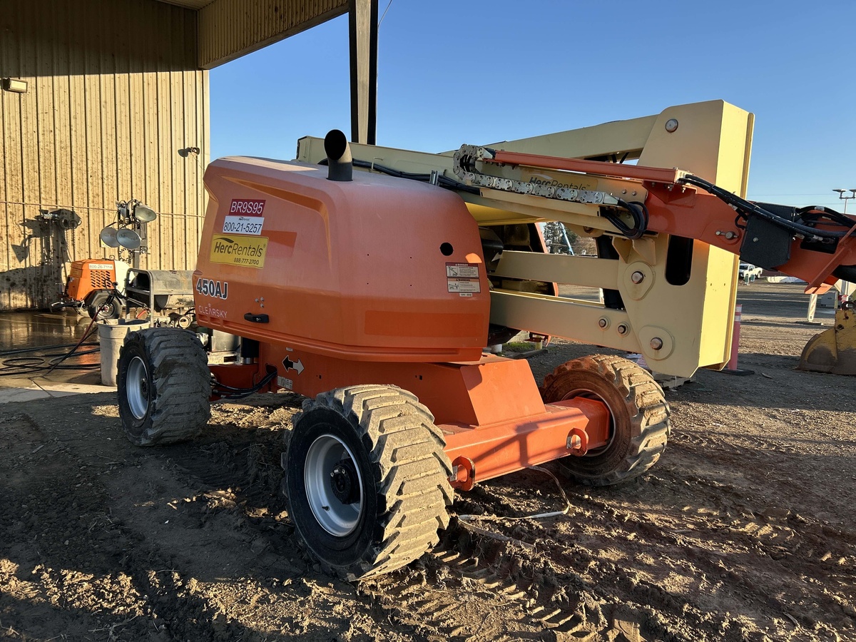 2018 JLG 450AJ-7