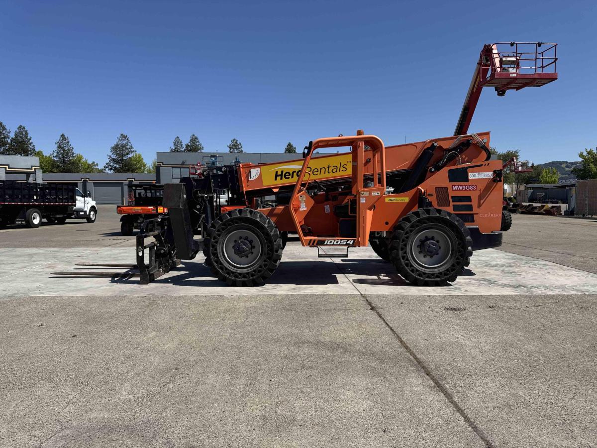 2018 SkyTrak 10054