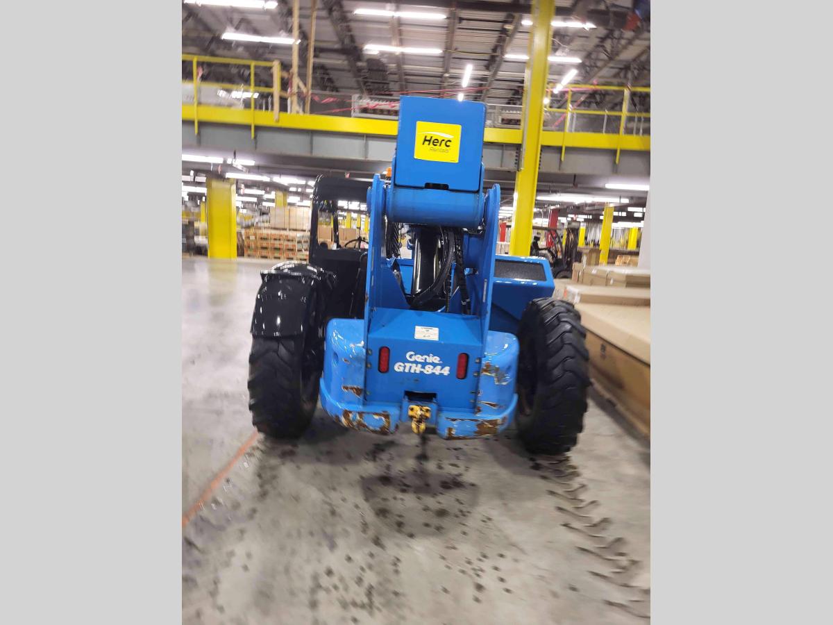 2014 Genie GTH 844