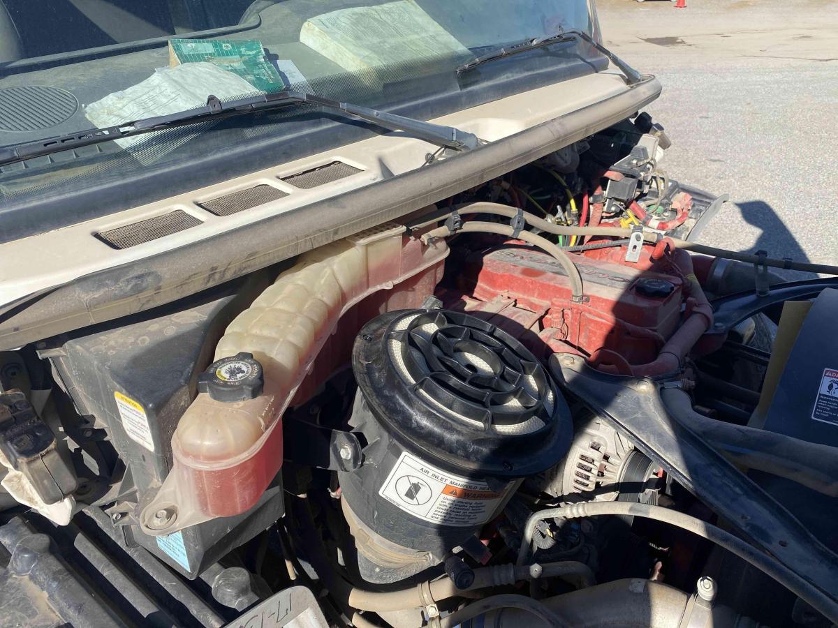 2019 Freightliner M2106
