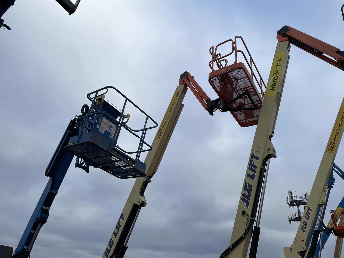 2014 JLG 460SJ-2