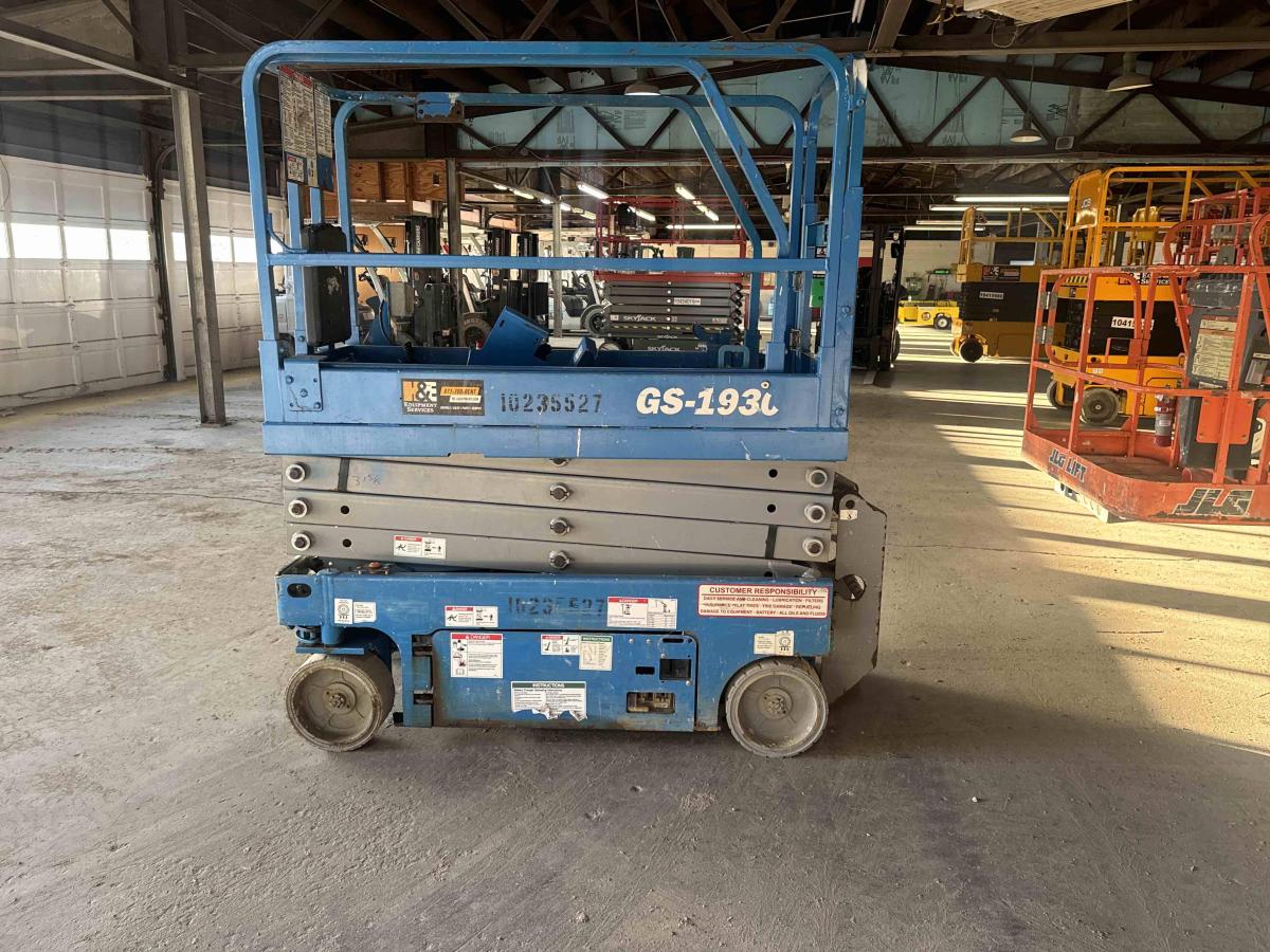 2018 Genie GS-1930