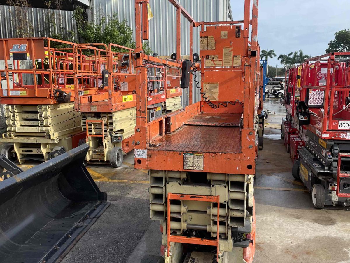 2016 JLG 2632ES