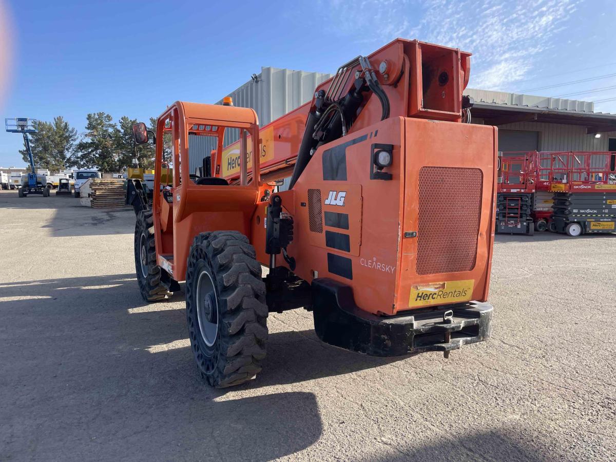 2019 SkyTrak 10042