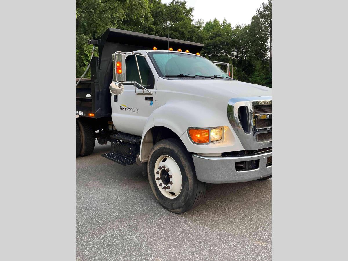 2015 Ford F750
