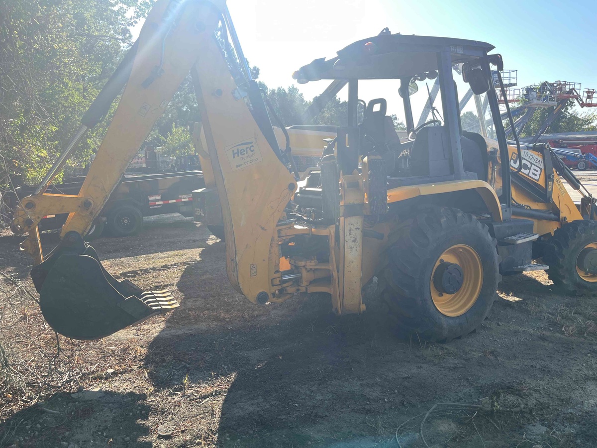 2022 JCB 3CX-5