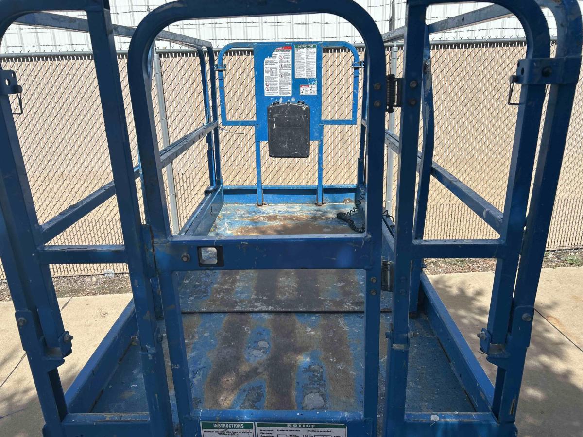 2017 Genie GS-3246-8