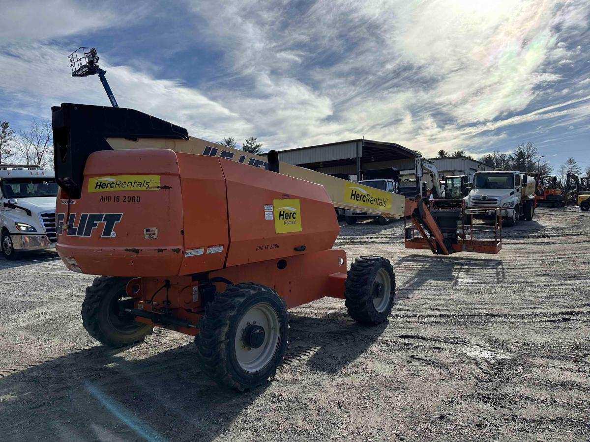2017 JLG 660SJ