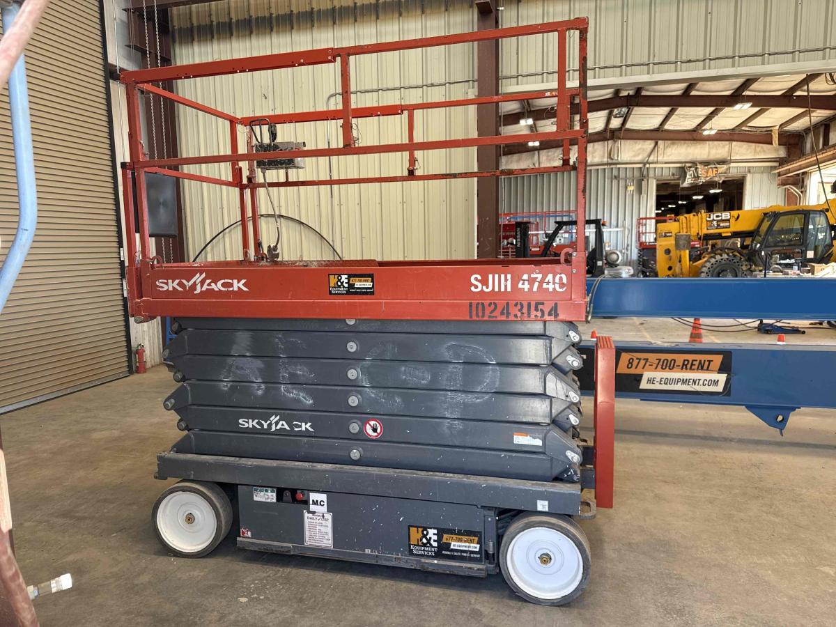 2018 Skyjack SJ4740