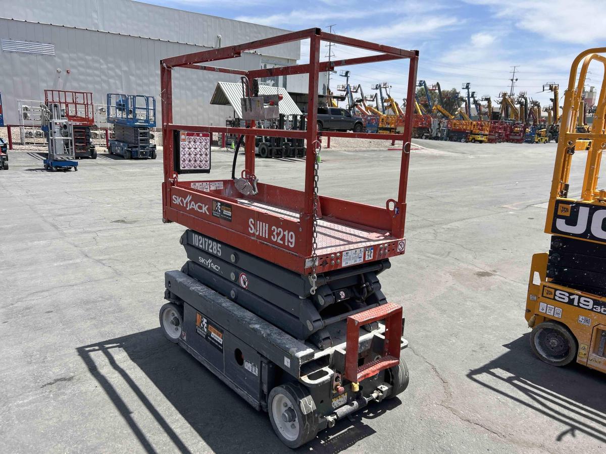 2017 Skyjack SJ3219