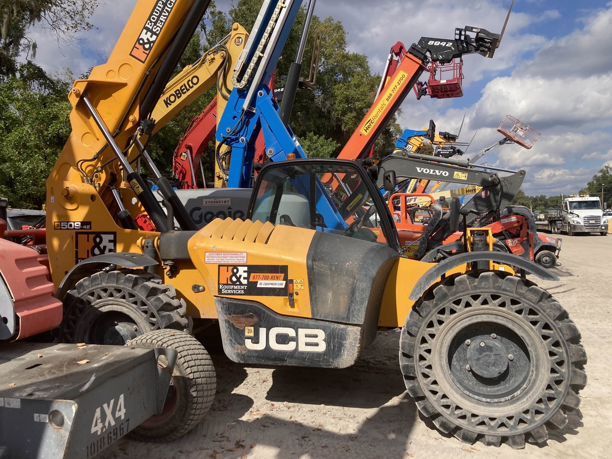 2022 JCB 509-42-3