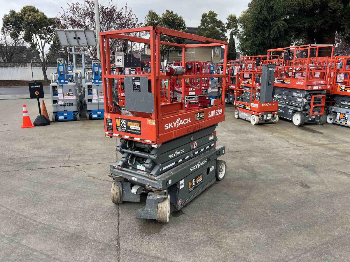 2017 Skyjack SJ3219